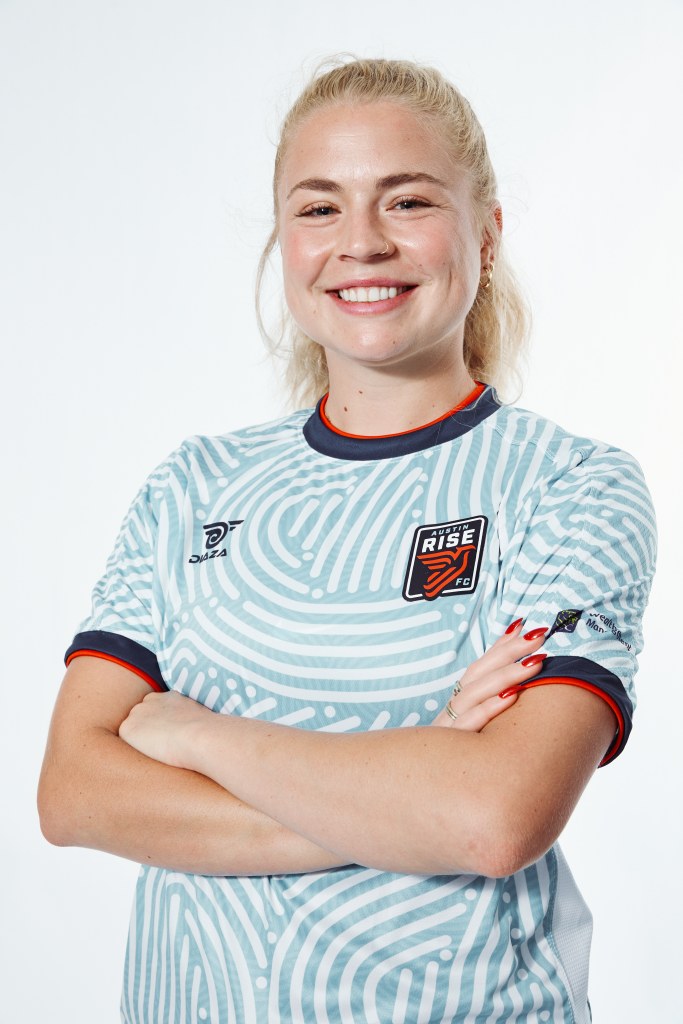 Isabelle Eskay Roster Image